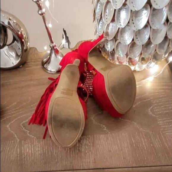 Red Shoedazzle size 6.5 gently used. - Picture 7 of 8